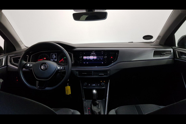 Volkswagen Polo 1.0 TSI 116pk DSG Highline | Navigatie | Climate Control | Led | Parkeer sensoren | Cruise Control adaptive