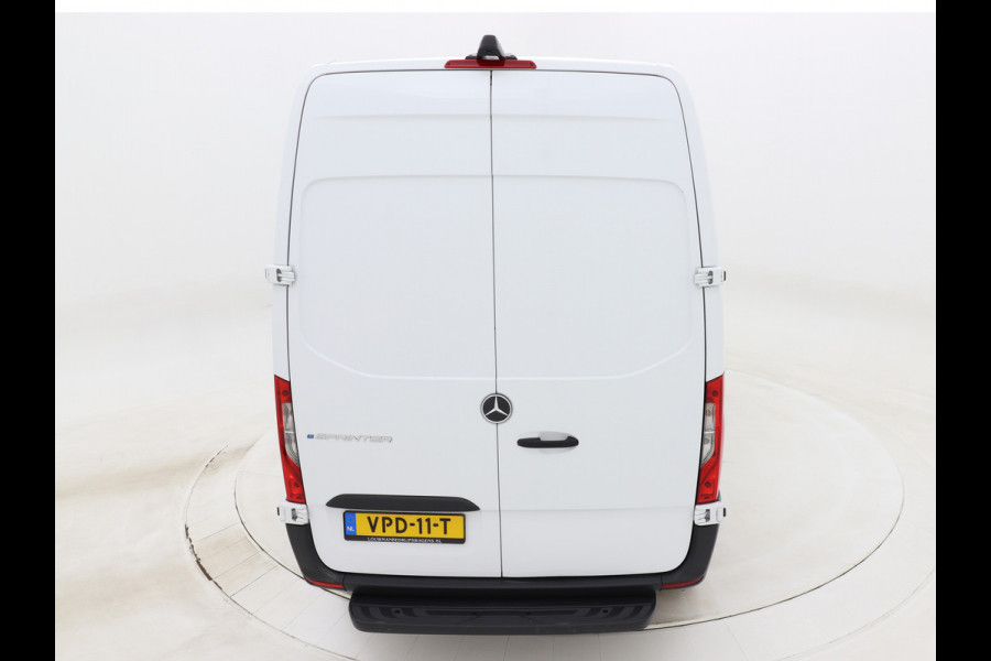 Mercedes-Benz eSprinter L2H2 47kWh Snellader Achteruitrijcamera 270graden achterdeuren Laadruimte pakket 168 KM WLTP