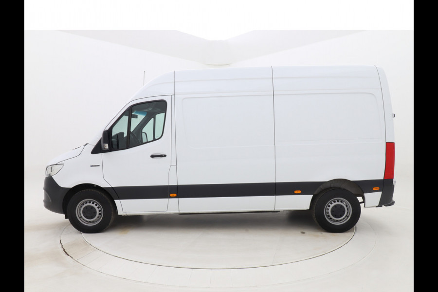 Mercedes-Benz eSprinter L2H2 47kWh Snellader Achteruitrijcamera 270graden achterdeuren Laadruimte pakket 168 KM WLTP