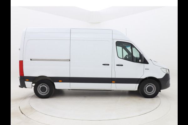 Mercedes-Benz eSprinter L2H2 47kWh Snellader Achteruitrijcamera 270graden achterdeuren Laadruimte pakket 168 KM WLTP