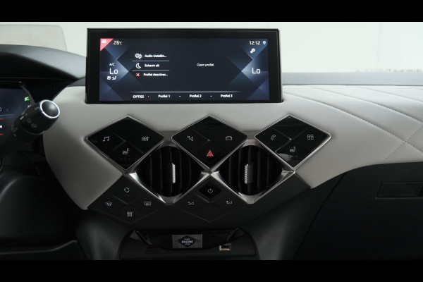 DS DS 3 Crossback PureTech 130 EAT8 Grand Chic | Trekhaak | Camera | Dodehoekdetectie | Head-Up Display | Apple Carplay