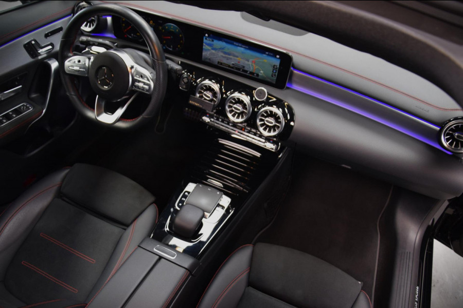 Mercedes-Benz CLA-Klasse Shooting Brake 220 Premium AMG Pakket|Panoramadak|Org.NL|Lane-assist|Dealer onderhouden
