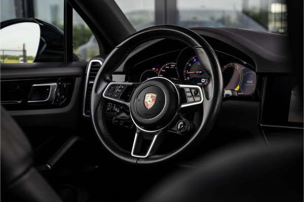 Porsche Cayenne Coupé 3.0 Panorama | Luchtvering | Elek. trekhaak | Bose