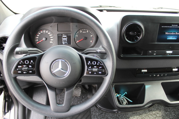 Mercedes-Benz Sprinter 317 CDI L2H2 3500 KG trekhaak, MBUX met camera en Apple Carplay / Android Auto