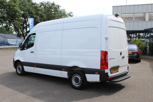 Mercedes-Benz Sprinter 317 CDI L2H2 RWD MBUX met camera, Airbag bijrijder, Etc.