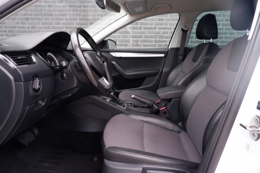 Škoda Octavia Combi 1.4 TSI Greentech Ambition Business | Afn. Trekhaak | Navi | Carplay | Climate | PDC | NAP