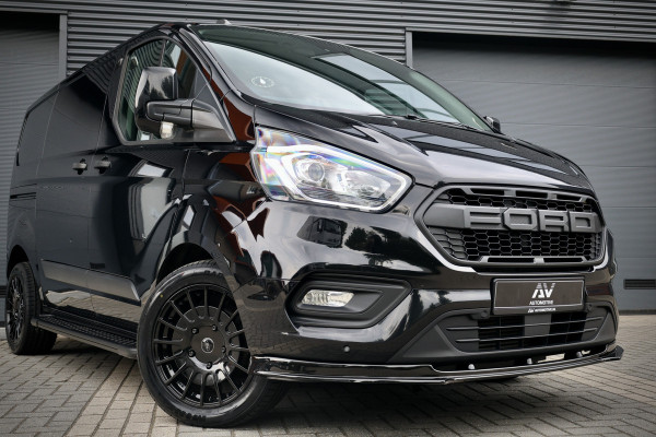 Ford Transit Custom 300 2.0 TDCI L2H1 | Camera | CarPlay | Stoelverwarming | Raptor Edition | Lane Assist | Stoelverwarming | Trekhaak | Airco | 3-Zitter | Nieuwe APK | Onderhoudsbeurt