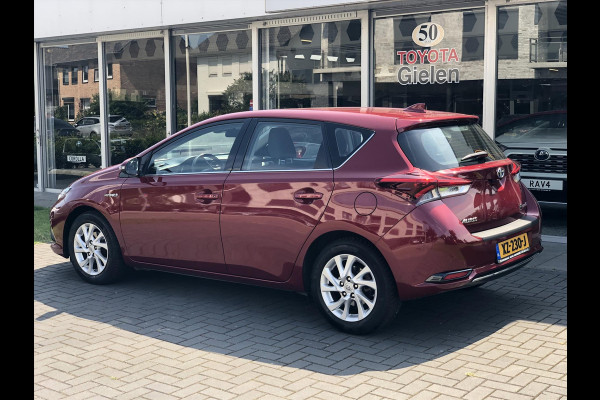 Toyota Auris 1.8 Hybrid Dynamic | Navigatie, Parkeercamera, Cruise control, Climate control, Bluetooth, Stuurbediening