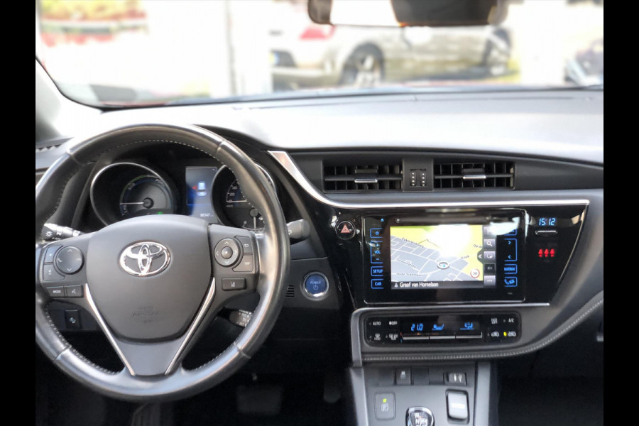 Toyota Auris 1.8 Hybrid Dynamic | Navigatie, Parkeercamera, Cruise control, Climate control, Bluetooth, Stuurbediening