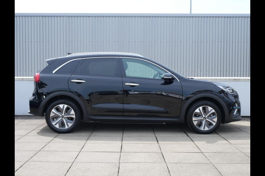 Kia e-Niro DynamicPlusLine 64 kWh | Schuif/Kantel dak | Navigatie | Achteruitrijcamera | Carplay | SEPP Subsidie € 2.000,- beschikbaar