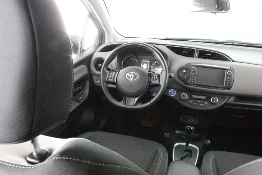 Toyota Yaris 1.5 Hybrid Aspiration Bi-Tone Automaat Garantie tot 6-2027* !!