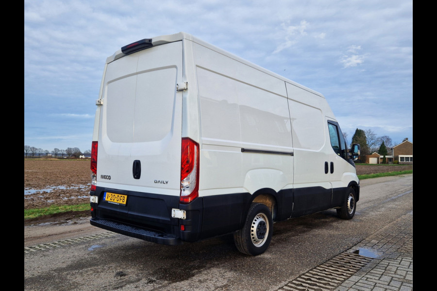 Iveco Daily 35S14V 2.3 352 H2 L - 140 Pk - Euro 6 - Climate Control - Cruise Control