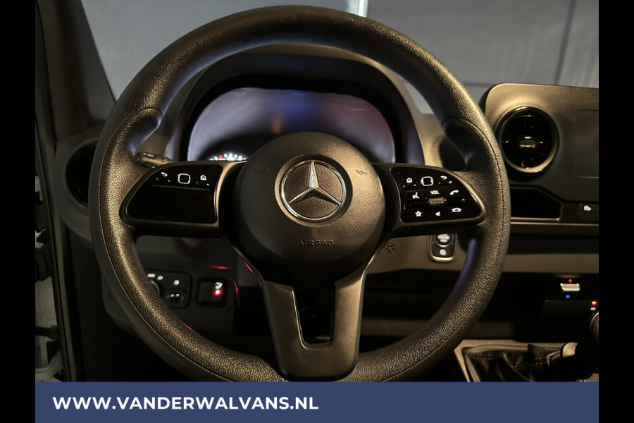 Mercedes-Benz Sprinter 317 CDI 170pk Bakwagen Laadklep Euro6 Airco | 990kg Laadvermogen | Camera Apple Carplay, Android Auto, Chauffeursstoel, Stoelverwarming, Bijrijdersbank