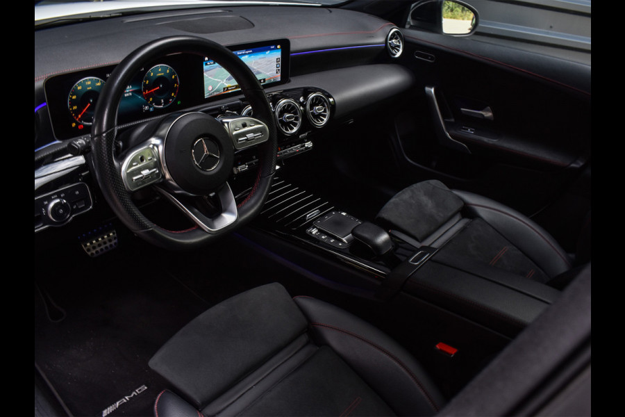 Mercedes-Benz CLA-Klasse 200 Premium Plus AMG LINE | PANORAMADAK | AMBIANCE SFEER VERLICHTING | LED | STOELVERWARMING