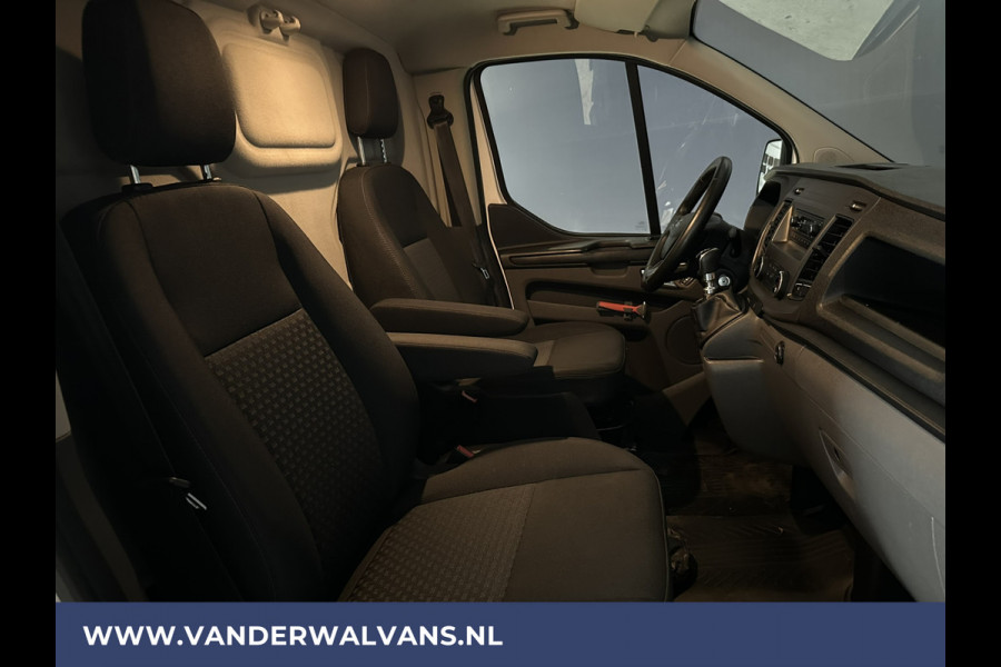 Ford Transit Custom 2.0 TDCI L1H1 Euro6 Airco | 2500kg trekvermogen | Parkeersensoren | LED CruiseControl, Bijrijdersbank, achterklep