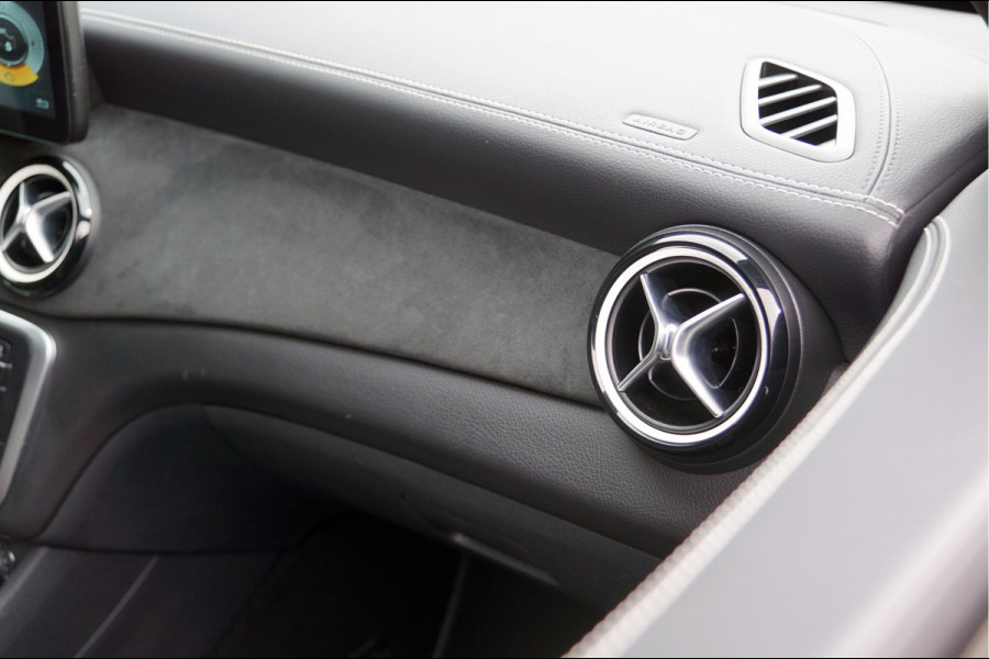 Mercedes-Benz CLA-Klasse Shooting Brake CLA 200 Shooting Brake AMG line | Panorama Trekhaak LED Camera
