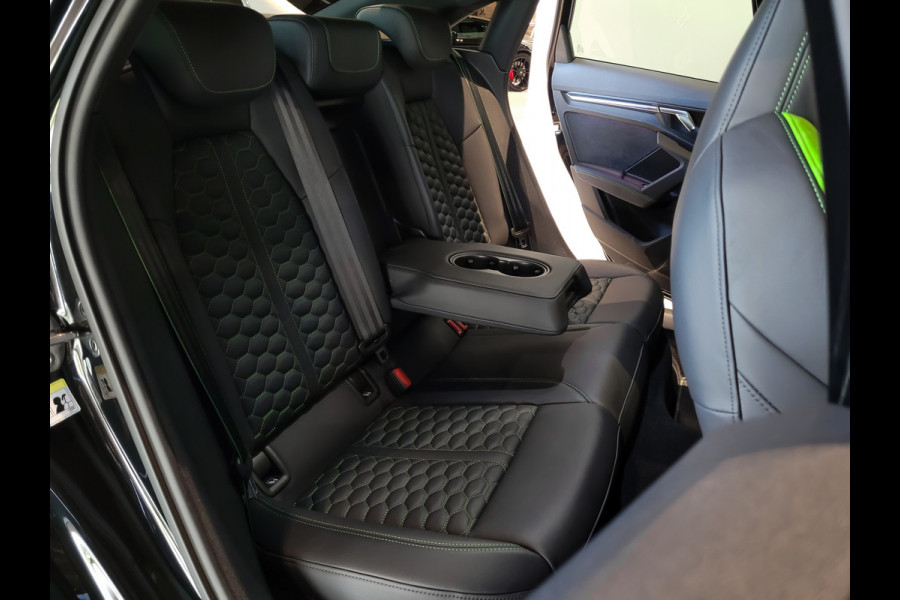 Audi RS3 Limousine 2.5 TFSI Quattro 400pk Hulk Edition B&O|Panorama|Adaptive Cruise|Keyless|Sportstoelen|Fijnnappa|Carbon|Full LED