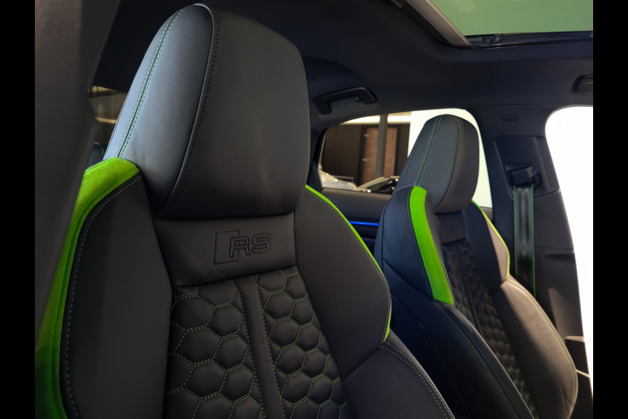 Audi RS3 Limousine 2.5 TFSI Quattro 400pk Hulk Edition B&O|Panorama|Adaptive Cruise|Keyless|Sportstoelen|Fijnnappa|Carbon|Full LED