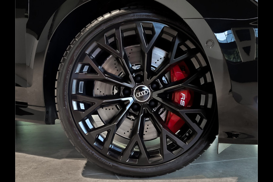 Audi RS3 Limousine 2.5 TFSI Quattro 400pk Hulk Edition B&O|Panorama|Adaptive Cruise|Keyless|Sportstoelen|Fijnnappa|Carbon|Full LED