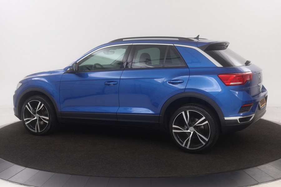 Volkswagen T-Roc 1.0 Style | Stoelverwarming | Navigatie | PDC | Full LED | Bluetooth | Climate control | Cruise control