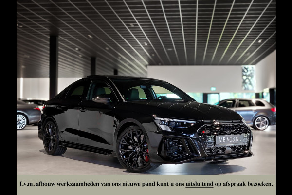 Audi RS3 Limousine 2.5 TFSI Quattro 400pk Hulk Edition B&O|Panorama|Adaptive Cruise|Keyless|Sportstoelen|Fijnnappa|Carbon|Full LED