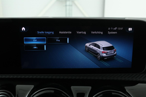 Mercedes-Benz A-Klasse 180 Business Solution | Carplay | Widescreen | Stoelverwarming | Camera | Full LED | Navigatie | Park Assist | DAB+