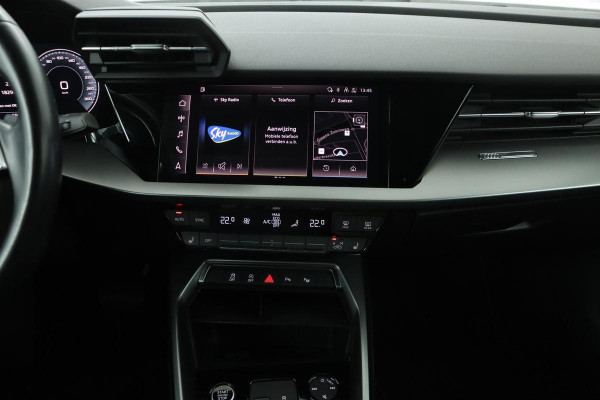 Audi A3 30 TFSI Business Edition | Bang & Olufsen | Stoelverwarming | Park Assist | Keyless | Carplay | Full LED | Virtual Cockpit