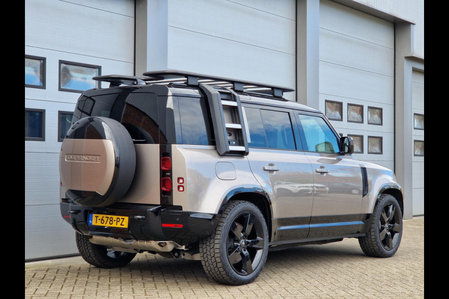 Land Rover Defender 110 2.0 P400e 110 X-Dynamic HSE | Panoramadak | 22" Velgen in Gloss Black | 11,4" Touch Screen | Cold Climate Pack | Elektrische Trekhaak | Expedition imperiaal | Uitklapbare Dakladder| All Season Banden