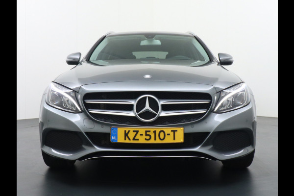 Mercedes-Benz C-Klasse Estate Gereserveerd 350Hybrid 279pk AIRMATIC Camera Navi Lmv 1/2 Leer ParkAssist PDC v+a Automatische Achterklep 18" Ecc AMG lns Luchtvering Regen-Licht sensor  Cruise Control Stoelverwarming Multifunct. Stuur  Privacy Glas Edition