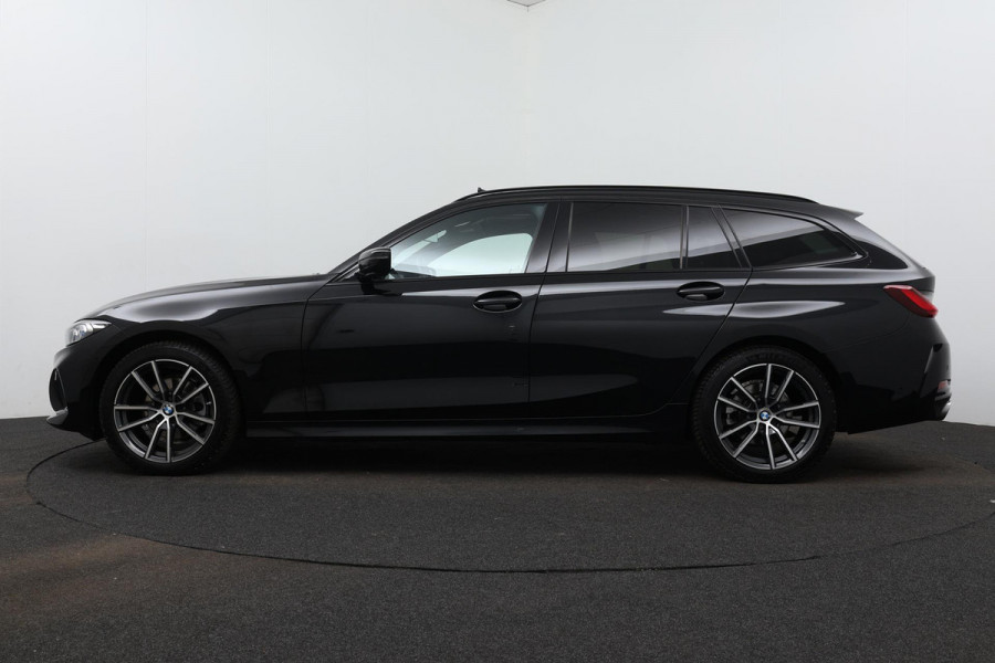 BMW 3 Serie Touring 320i High Executive FACE-LIFT(Dealer OndH, Wide screen, Panorama,Navi Prof, Camera, Cruise Con, StoelV, Etc)