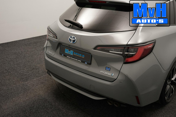 Toyota Corolla Touring Sports 2.0 Hybrid Business Sport Intro