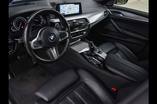 BMW 5 Serie 540i High Executive M-SPORT | HEAD UP | ACHTERUITRIJ CAMERA | STOEL- EN STUUR VERWARMING | HARMAN / KARDON AUDIO