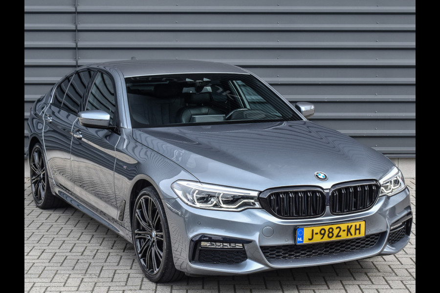 BMW 5 Serie 540i High Executive M-SPORT | HEAD UP | ACHTERUITRIJ CAMERA | STOEL- EN STUUR VERWARMING | HARMAN / KARDON AUDIO