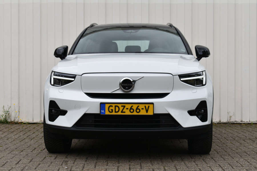 Volvo XC40 Single Motor Extended Range Ultimate 82 kWh | Panodak | Blis | Elektrische stoel met geheugen | Achteruitrij camera |