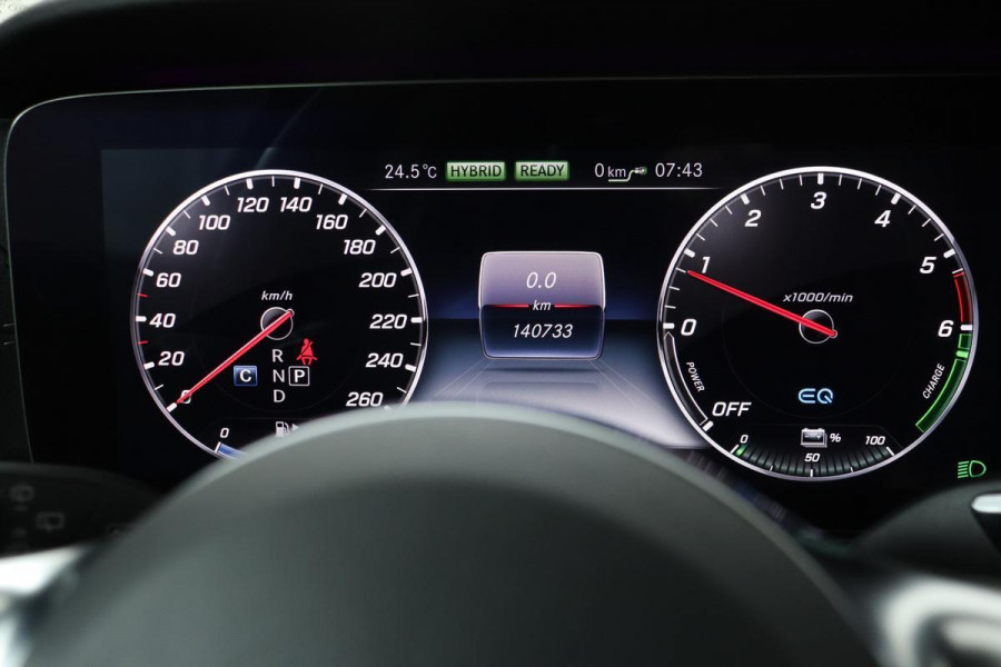 Mercedes-Benz E-Klasse 300de AMG Night | Designo | Panoramadak | Burmester | Nappaleder | Sfeerverlichting | Carplay | Adaptive Cruise