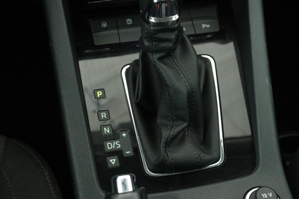 Škoda Octavia 1.5 TSI Edition Plus | Trekhaak | Stoelverwarming | Carplay | Full LED | PDC | Navigatie | Climate control | Bluetooth