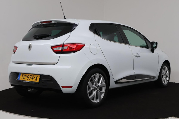 Renault Clio 0.9 TCe Limited Sport (NAVIGATIE, CAMERA, PDC, CRUISE, MULTIMEDIA, NL-AUTO, GOED ONDERHOUDEN)