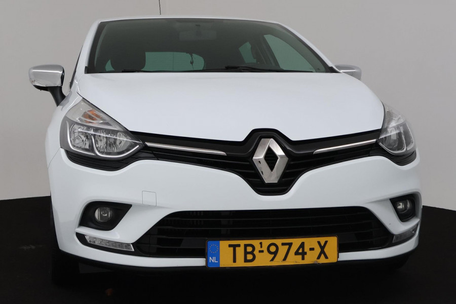 Renault Clio 0.9 TCe Limited Sport (NAVIGATIE, CAMERA, PDC, CRUISE, MULTIMEDIA, NL-AUTO, GOED ONDERHOUDEN)