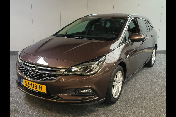 Opel Astra Sports Tourer 1.0 Online Edition uit 2018 Rijklaar + 12 maanden Bovag-garantie Henk Jongen Auto's in Helmond,  al 50 jaar service zoals 't hoort!