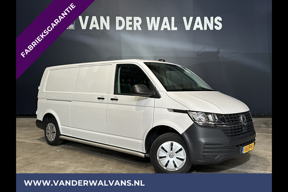 Volkswagen Transporter 2.0 TDI L2H1 Fabrieksgarantie Euro6 Airco | Apple Carplay | Trekhaak | Cruisecontrol Android Auto, Parkeersensoren, Sidebars, Bijrijdersbank