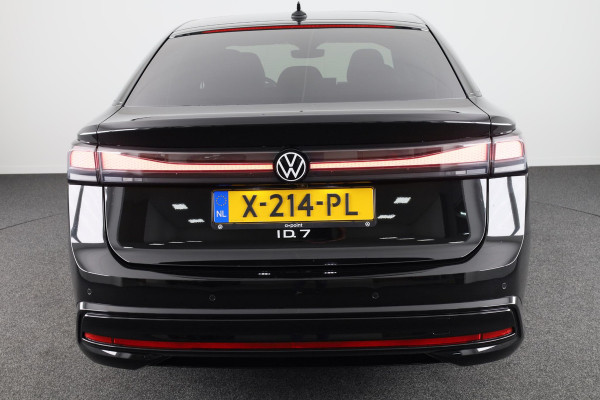 Volkswagen ID.7 Pro Business 77 kWh 286PK | 20 Inch | Matrix led | Navigatie | Camera | Stoelverwarming