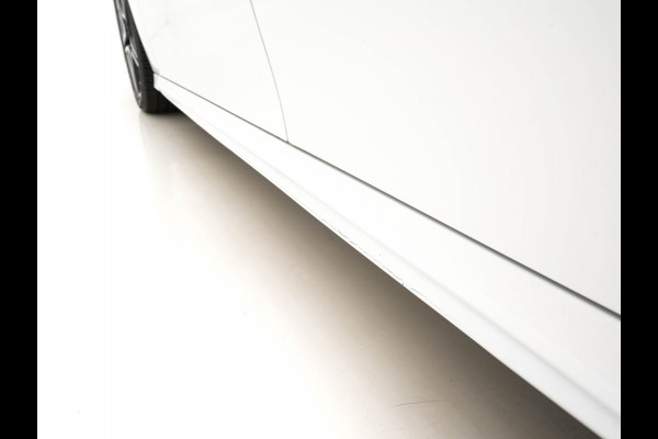 Mercedes-Benz A-Klasse 180 d Premium Plus AMG-Styling *PANO | LEDER-MICROFIBRE | BURMESTER-AUDIO | MULTI-BEAM | SURROUND-VIEW | WIDE-SCREEN-DIGI-COCKPIT | MEMORY-PACK | FULL-LED | BLIND-SPOT | NAVI-FULLMAP | AMBIENT-LIGHT | CRUISE | SPORT-SEATS