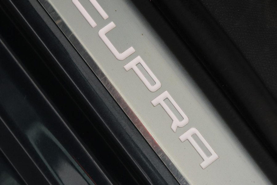 CUPRA Leon 1.5 eTSI Edition Plus | Stoel & stuurverwarming | Adaptive cruise | Carplay | Camera | Park Assist | Keyless | Full LED | Sportstoelen