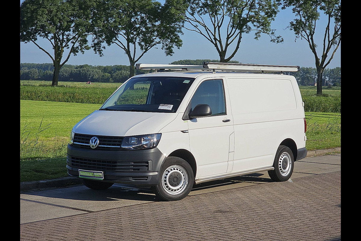 Volkswagen Transporter 2.0 TDI L1H1 airco, pdc, trekhaak, imperiaal