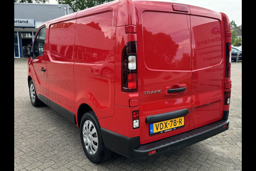 Renault Trafic 2.0 dCi 145 T29 L1H1 Comfort SCI 145pk Cruise control | Achteruitrijcamera | Airco | 3 zits