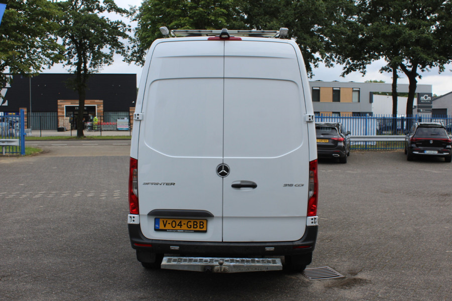 Mercedes-Benz Sprinter 316 CDI L2H2 3500 KG trekhaak, Distronic, MBUX met 360 Graden camera