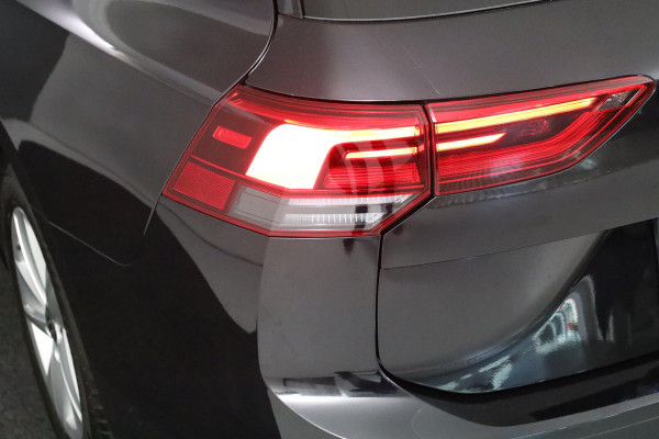 Volkswagen GOLF Variant 1.0 TSI Life 110 pk | Navigatie | Parkeersensoren | Adaptieve cruise control | Autom. airco voor/achter | LED koplampen |