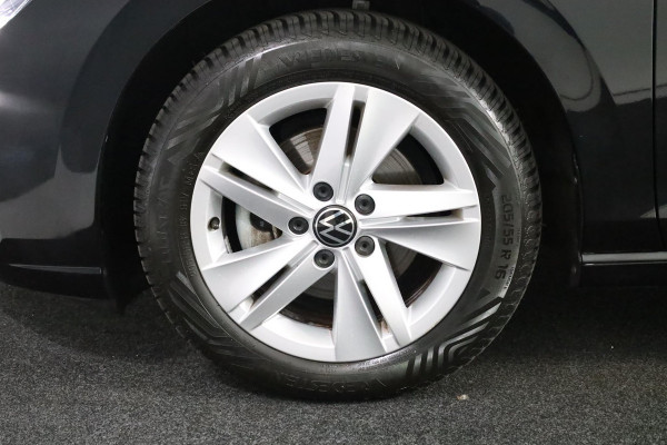 Volkswagen GOLF Variant 1.0 TSI Life 110 pk | Navigatie | Parkeersensoren | Adaptieve cruise control | Autom. airco voor/achter | LED koplampen |