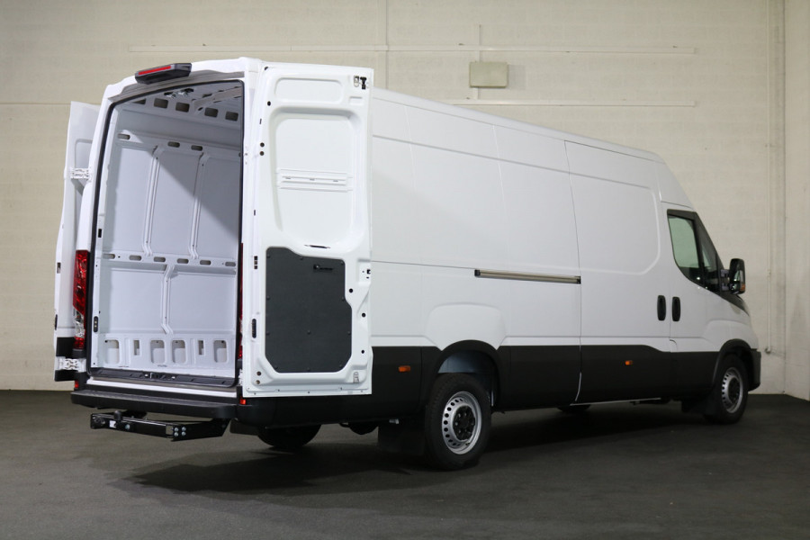 Iveco Daily 35S18 3.0 L4 H2 Hi-Matic Airco Navigatie Camera 270Gr Deuren