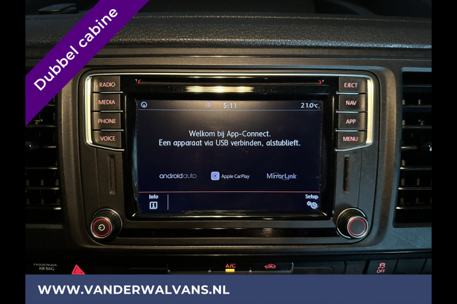 Volkswagen Transporter 2.0 TDI 150pk L2H1 Dubbele cabine Euro6 Airco | Navigatie | 5 Zits | 2500kg Trekhaak Apple Carplay, Android Auto, Cruisecontrol, Parkeersensoren, Sidebars, Verwarmde voorruit